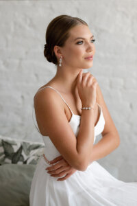 Schöne Brautkleid Accessoires - deine passende Armkettchen - in unserem Brautmodengeschäft in Oberaudorf - zwischen Rosenheim und Kufstein
