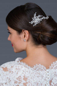 Brautkleid Accessoires - dein Haarschmuck und Diadem - in unserem Brautmodengeschäft in Oberaudorf - zwischen Rosenheim und Kufstein