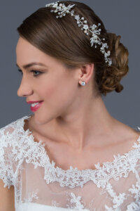 Brautkleid Accessoires - dein Haarschmuck und Diadem - in unserem Brautmodengeschäft in Oberaudorf - zwischen Rosenheim und Kufstein